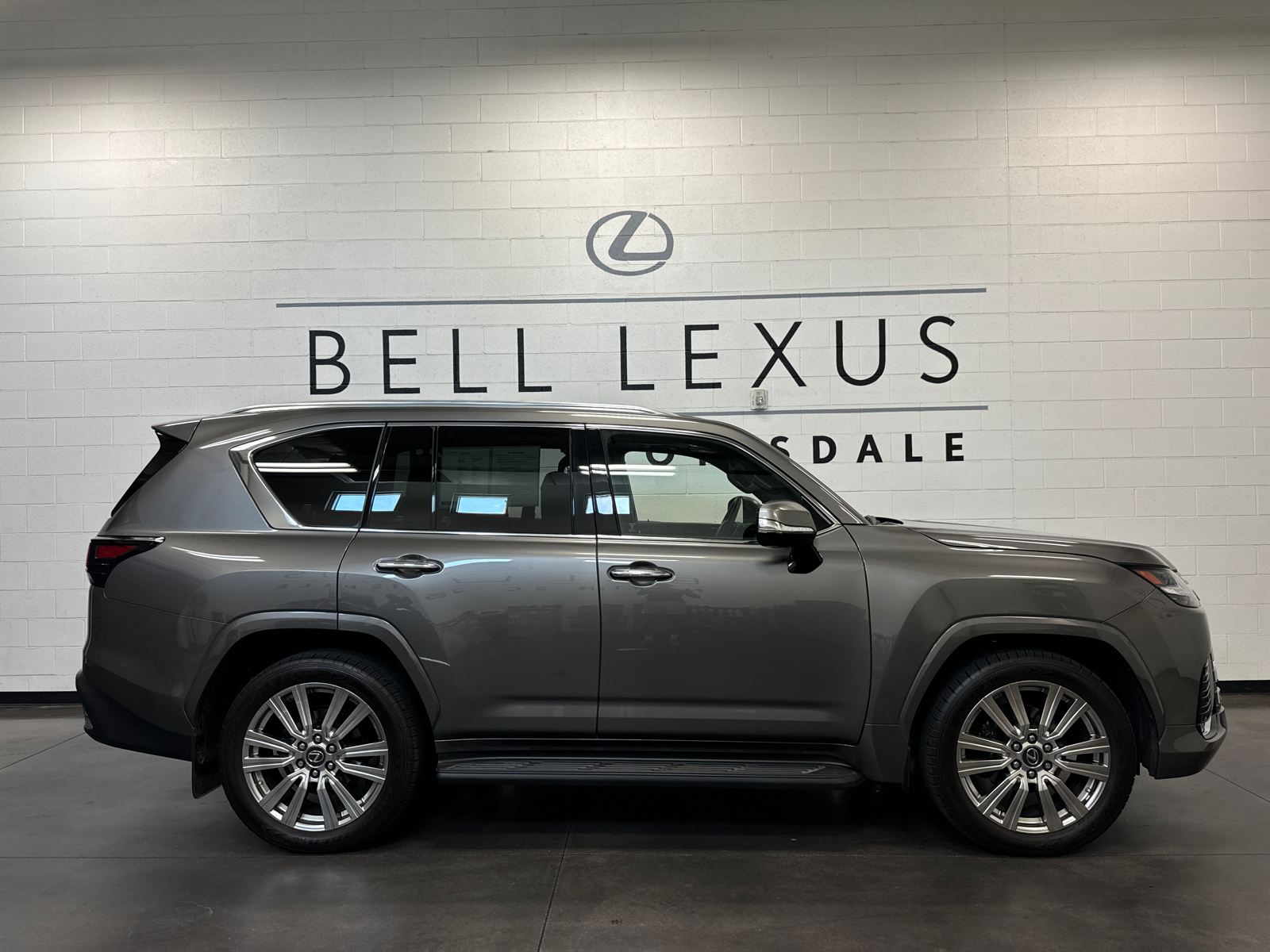 2022 Lexus LX 600 Ultra Luxury 4