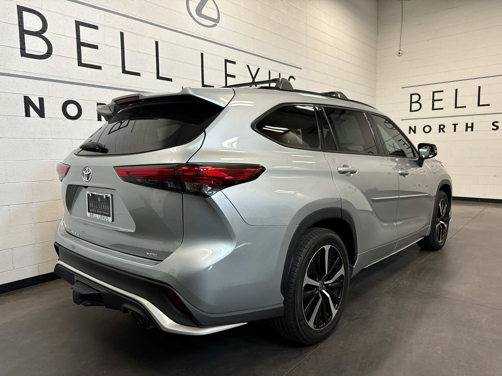 2021 Toyota Highlander XSE 27