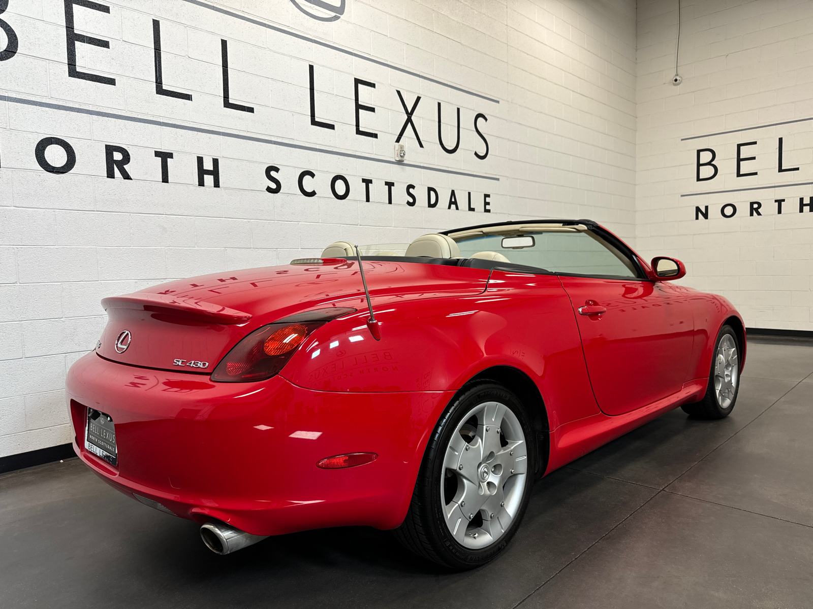 2004 Lexus SC 430 23