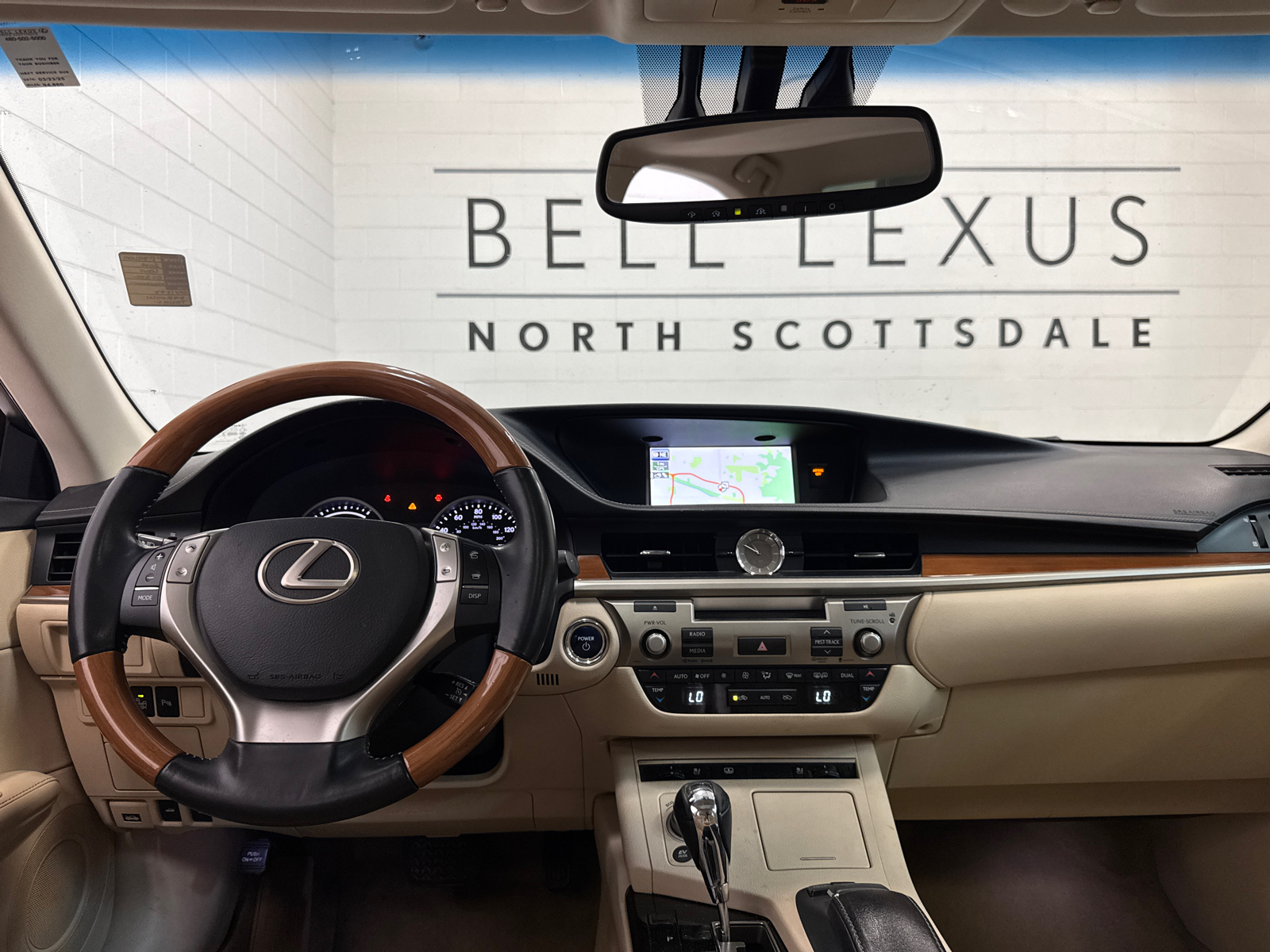 2014 Lexus ES 300h 5