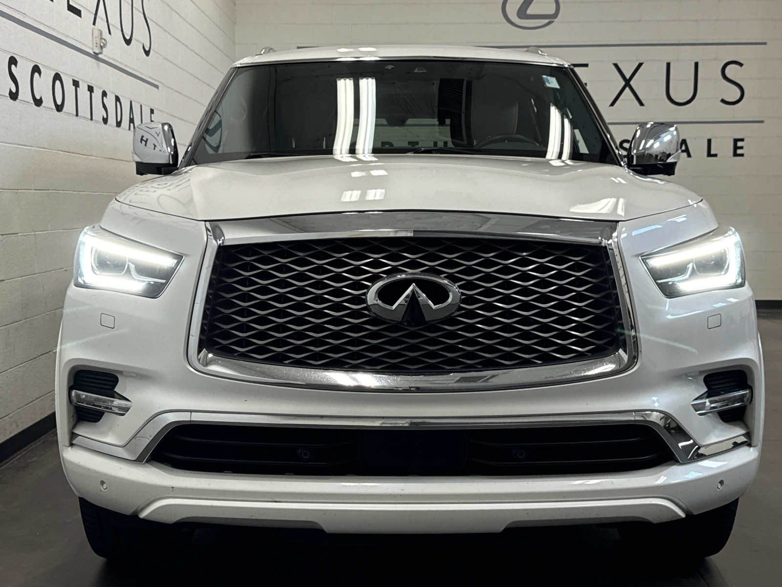 2021 INFINITI QX80 Sensory 2