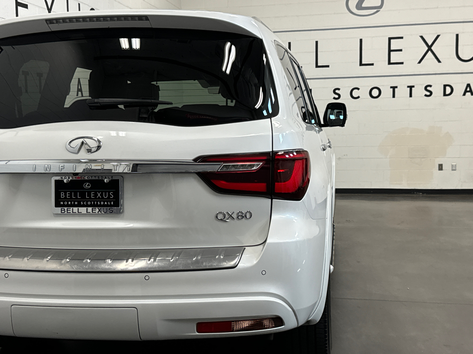 2021 INFINITI QX80 Sensory 25