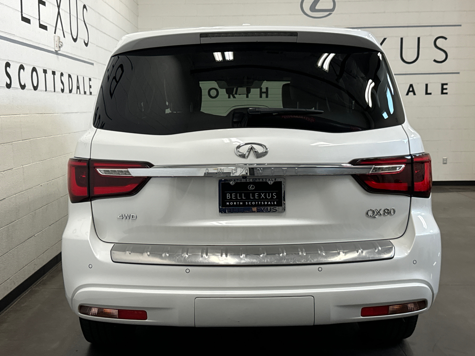 2021 INFINITI QX80 Sensory 26