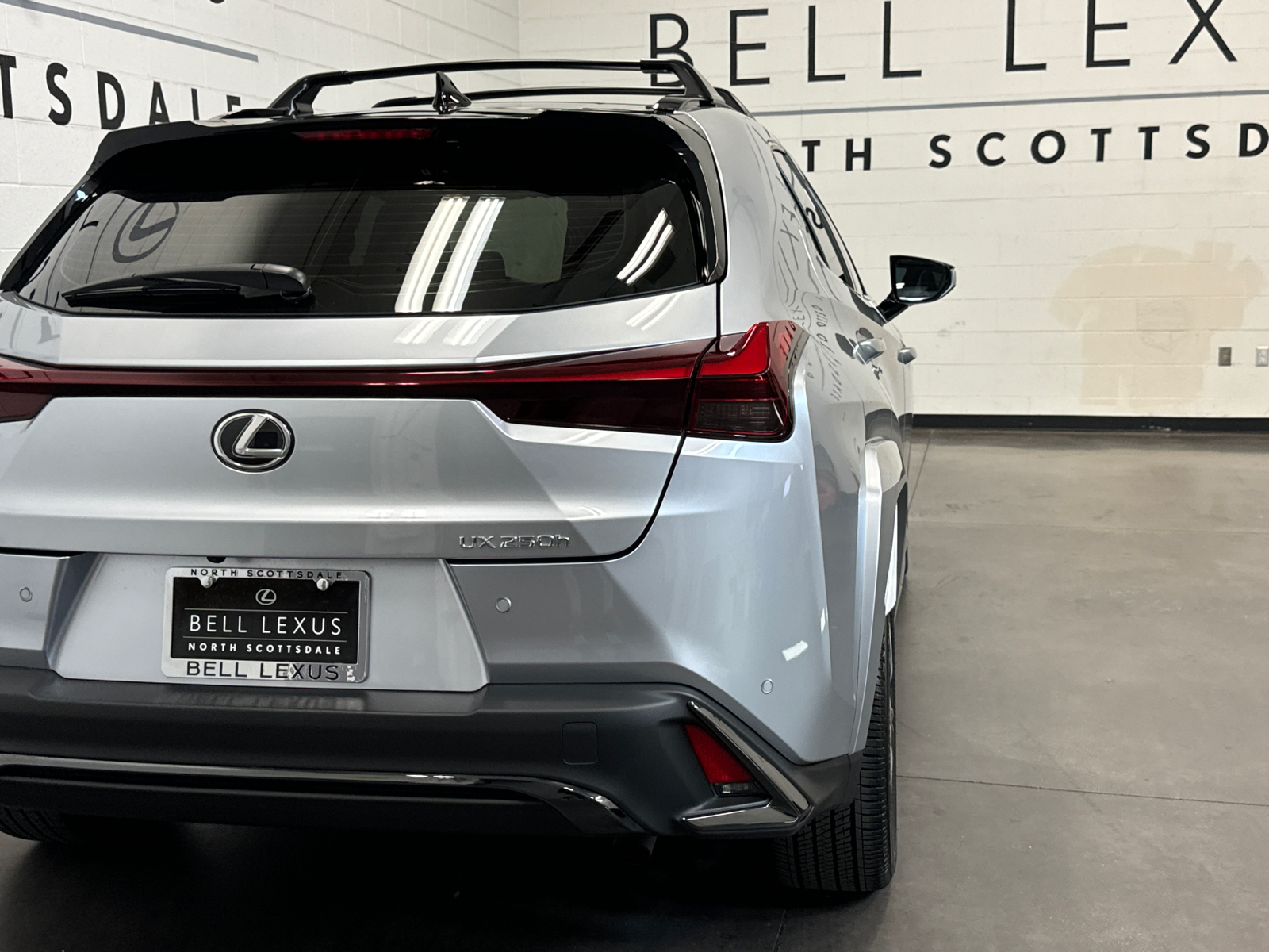 2024 Lexus UX 250h F SPORT Design 22