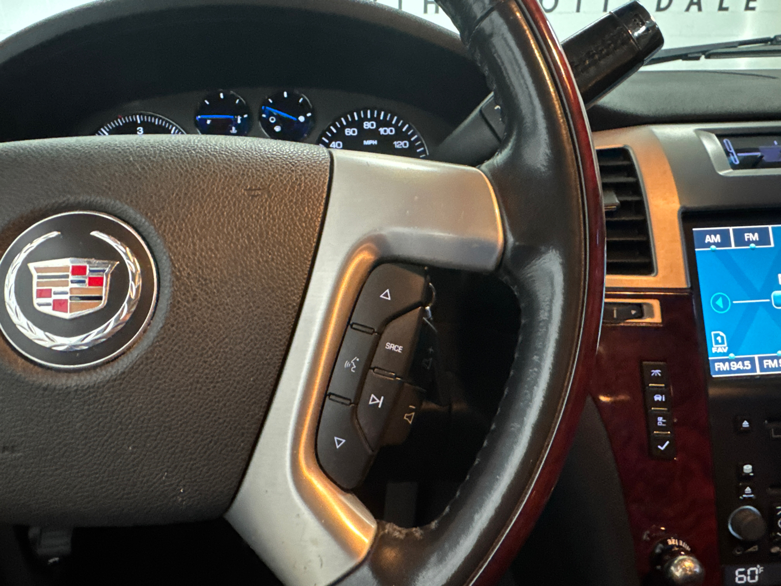 2008 Cadillac Escalade Base 9