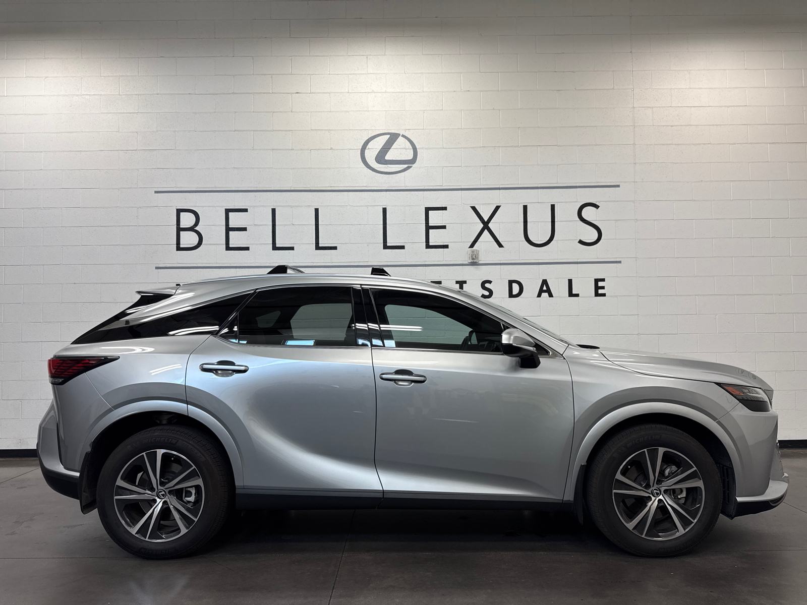 2023 Lexus RX 350h Premium 2