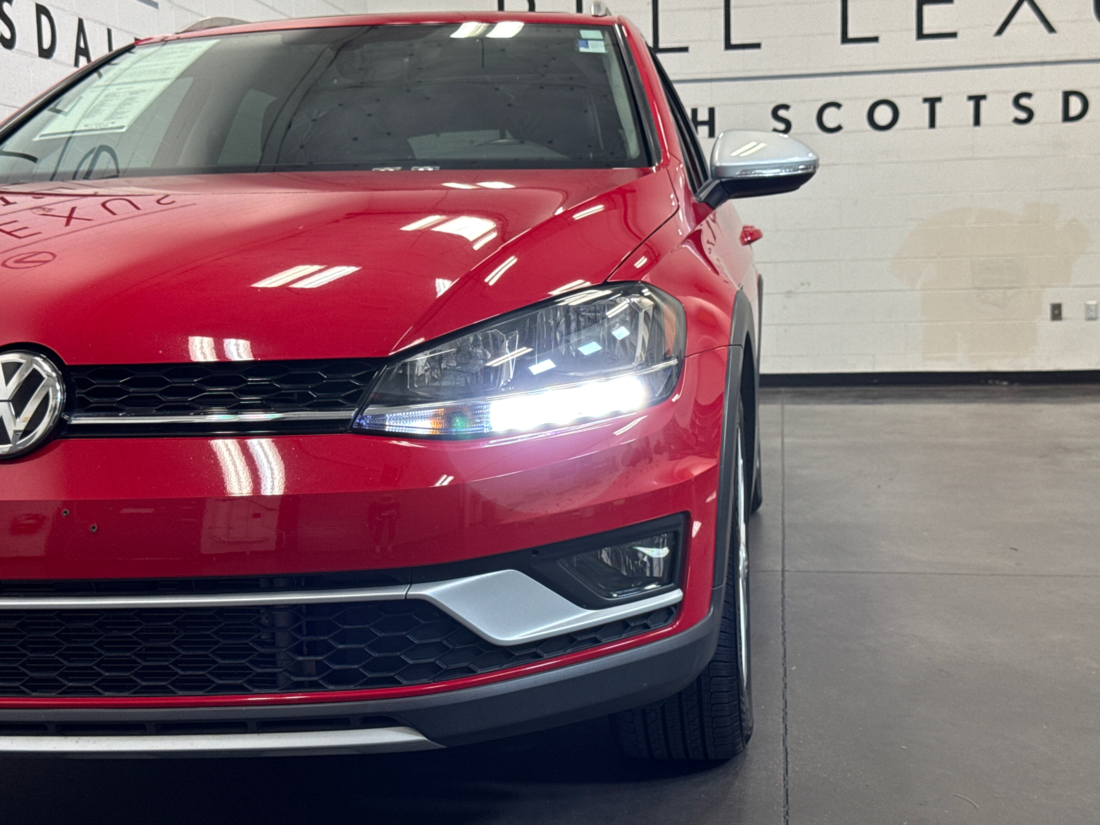 2019 Volkswagen Golf Alltrack TSI S 3