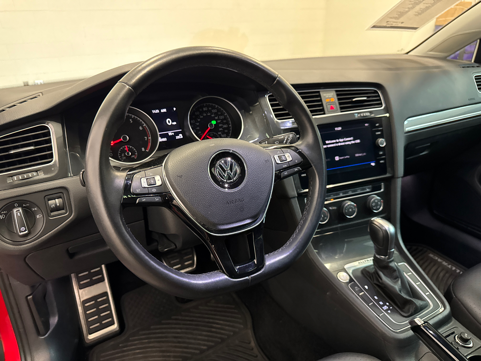 2019 Volkswagen Golf Alltrack TSI S 16