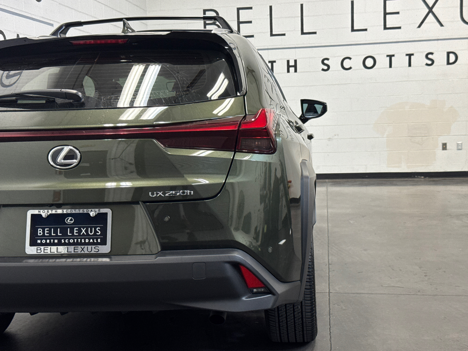 2024 Lexus UX 250h Base 24