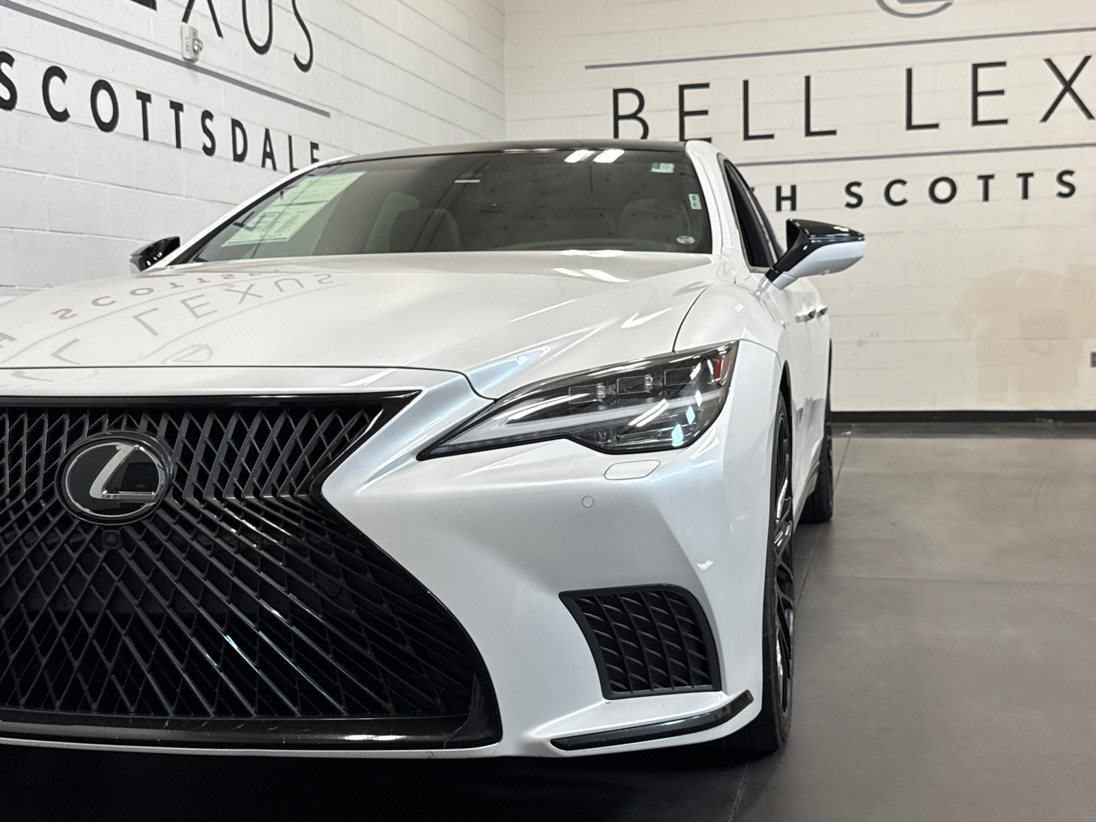 2021 Lexus LS  3