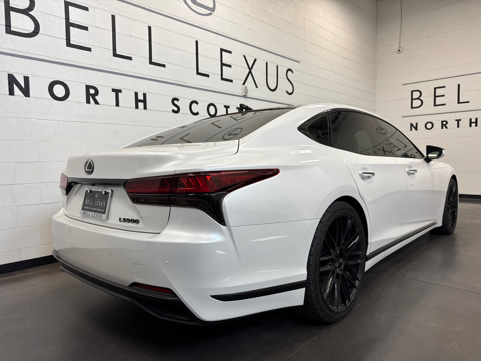 2021 Lexus LS  26