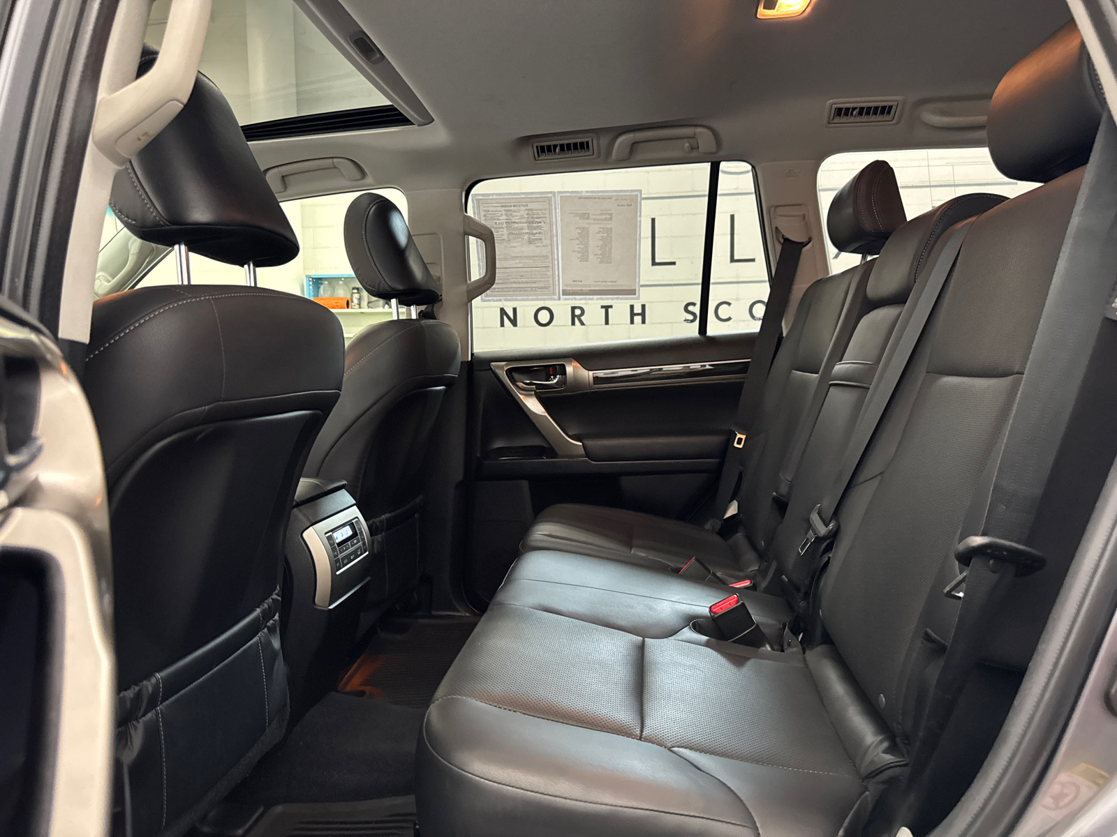 2016 Lexus GX 460 24