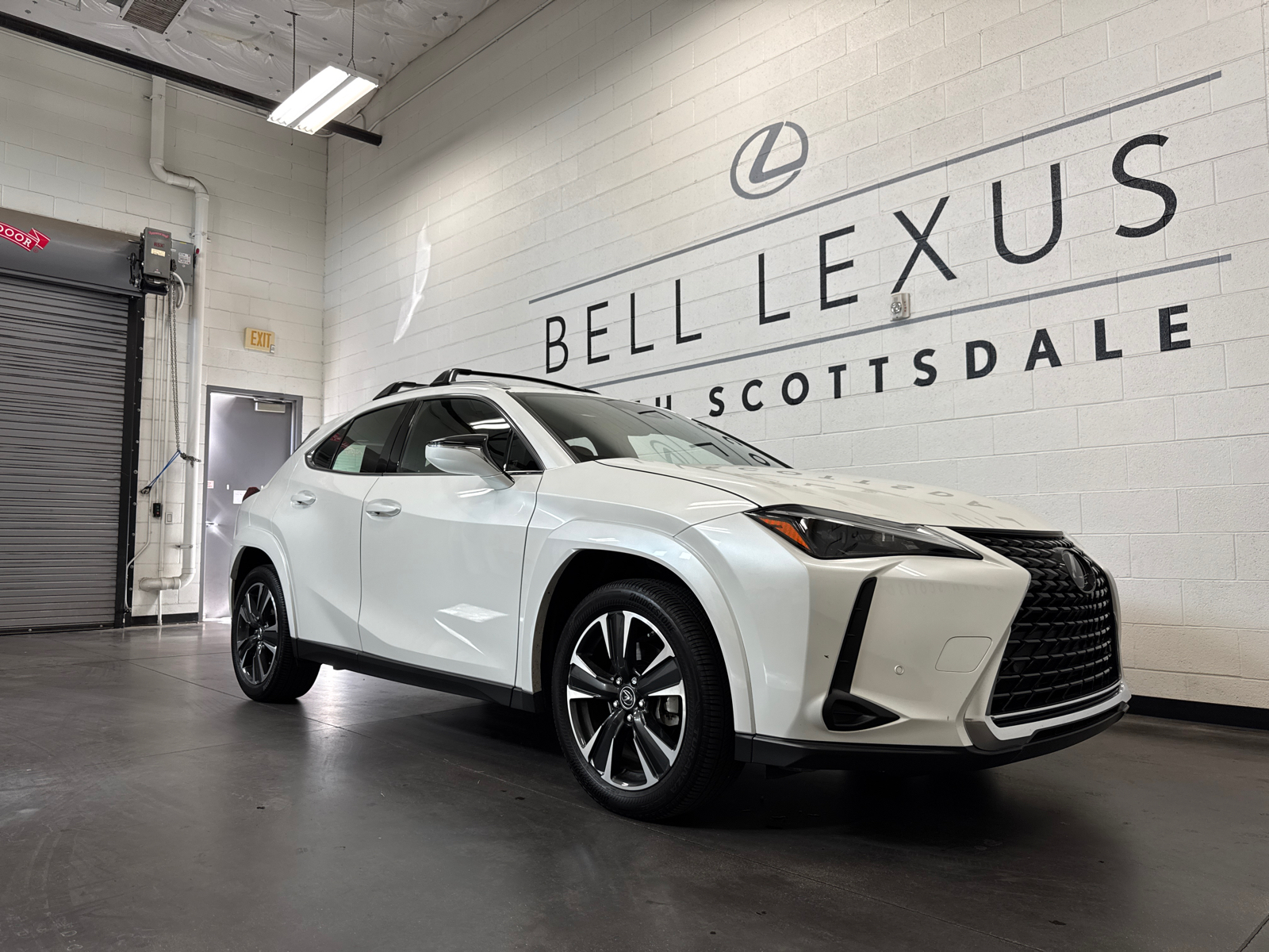 2024 Lexus UX 250h Premium 1