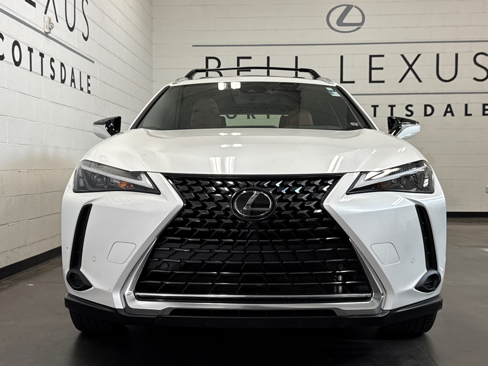 2024 Lexus UX 250h Premium 2