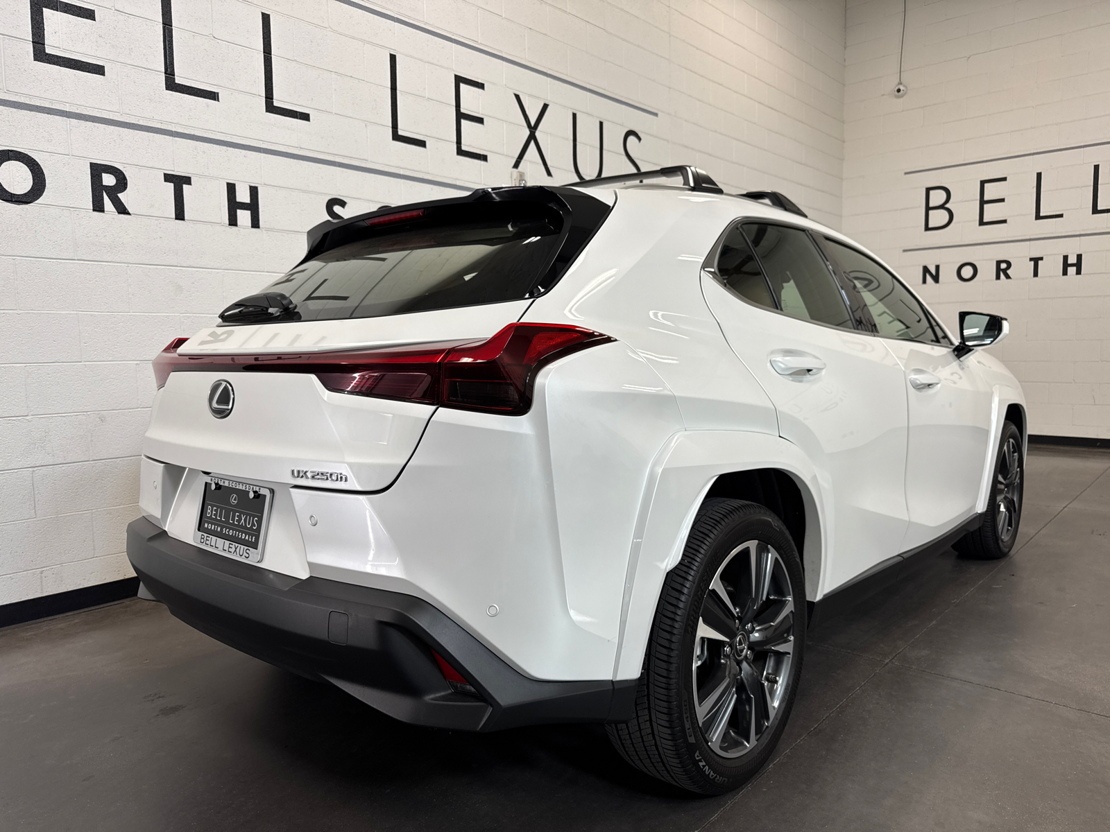 2024 Lexus UX 250h Premium 26