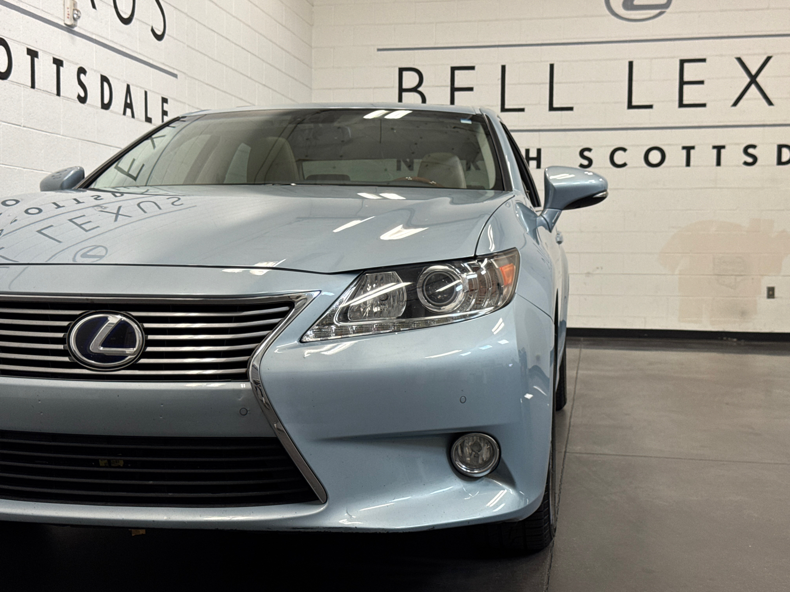 2014 Lexus ES 300h 3