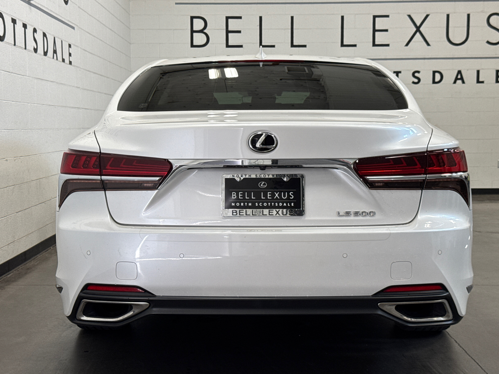 2018 Lexus LS 500 Base 24