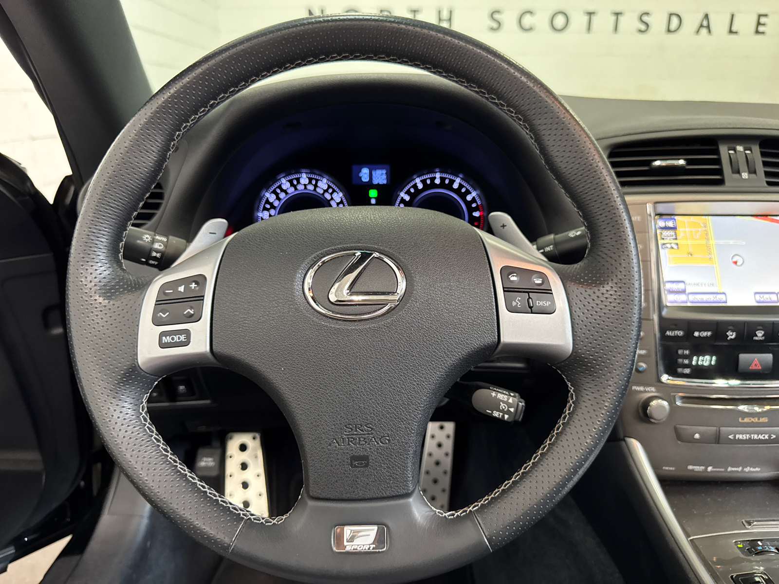 2015 Lexus IS 250 C 9