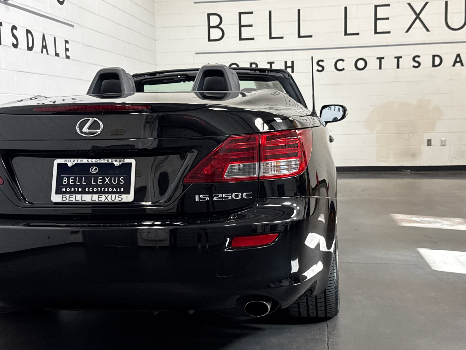 2015 Lexus IS 250 C 21