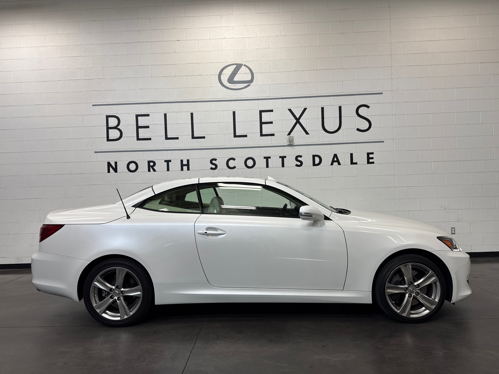 2012 Lexus IS 350 C 2