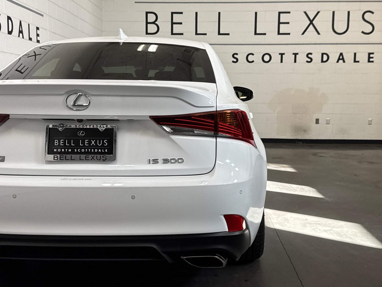 2019 Lexus IS 300 24