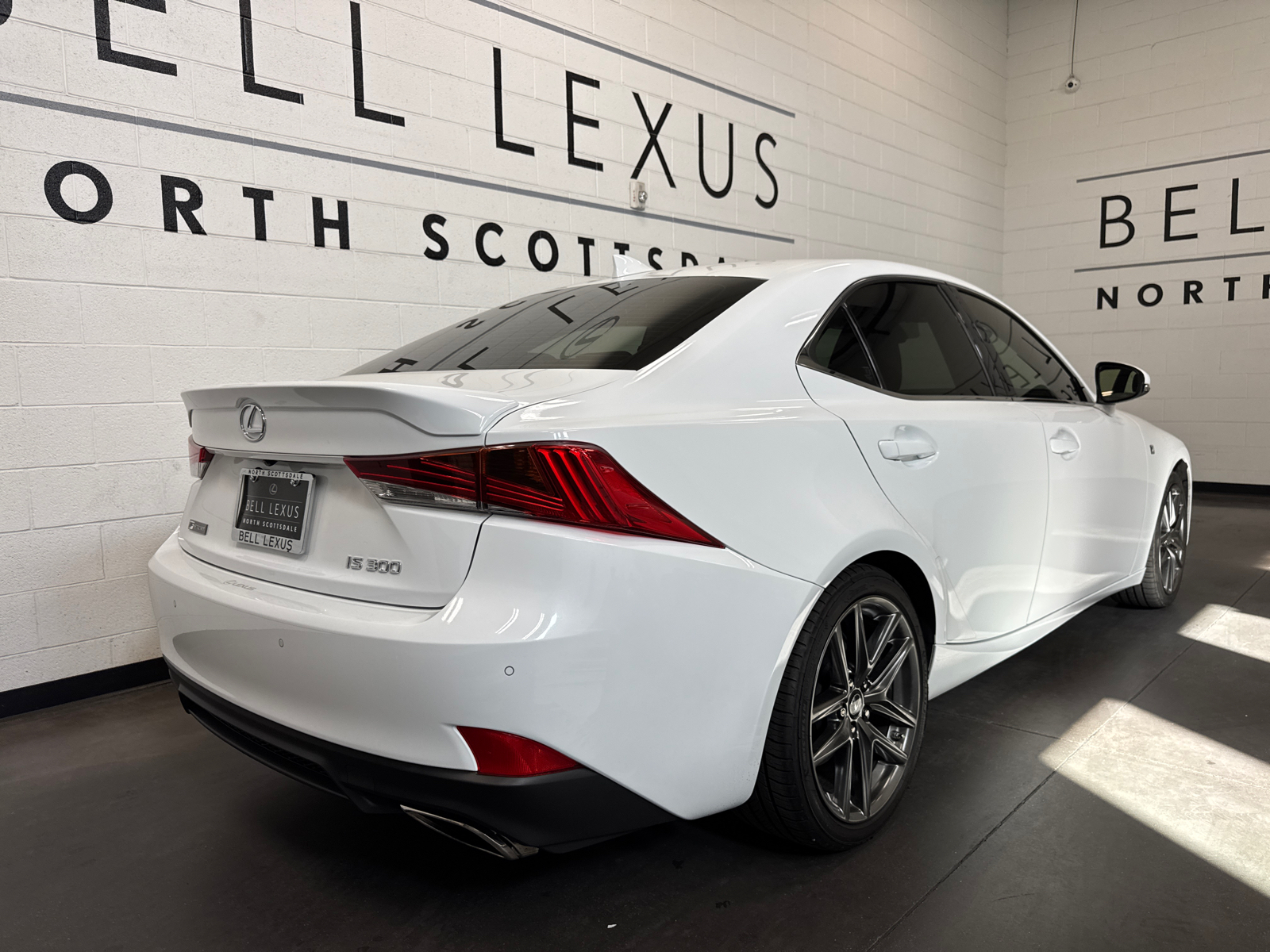 2019 Lexus IS 300 26