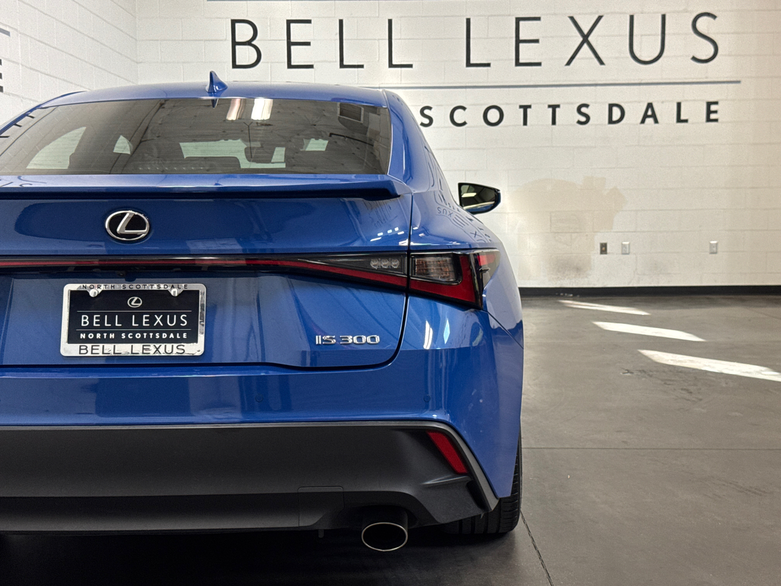 2021 Lexus IS 300 24