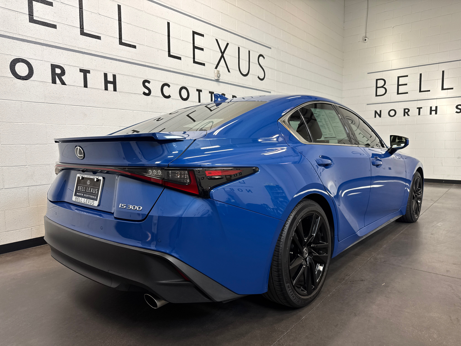 2021 Lexus IS 300 26