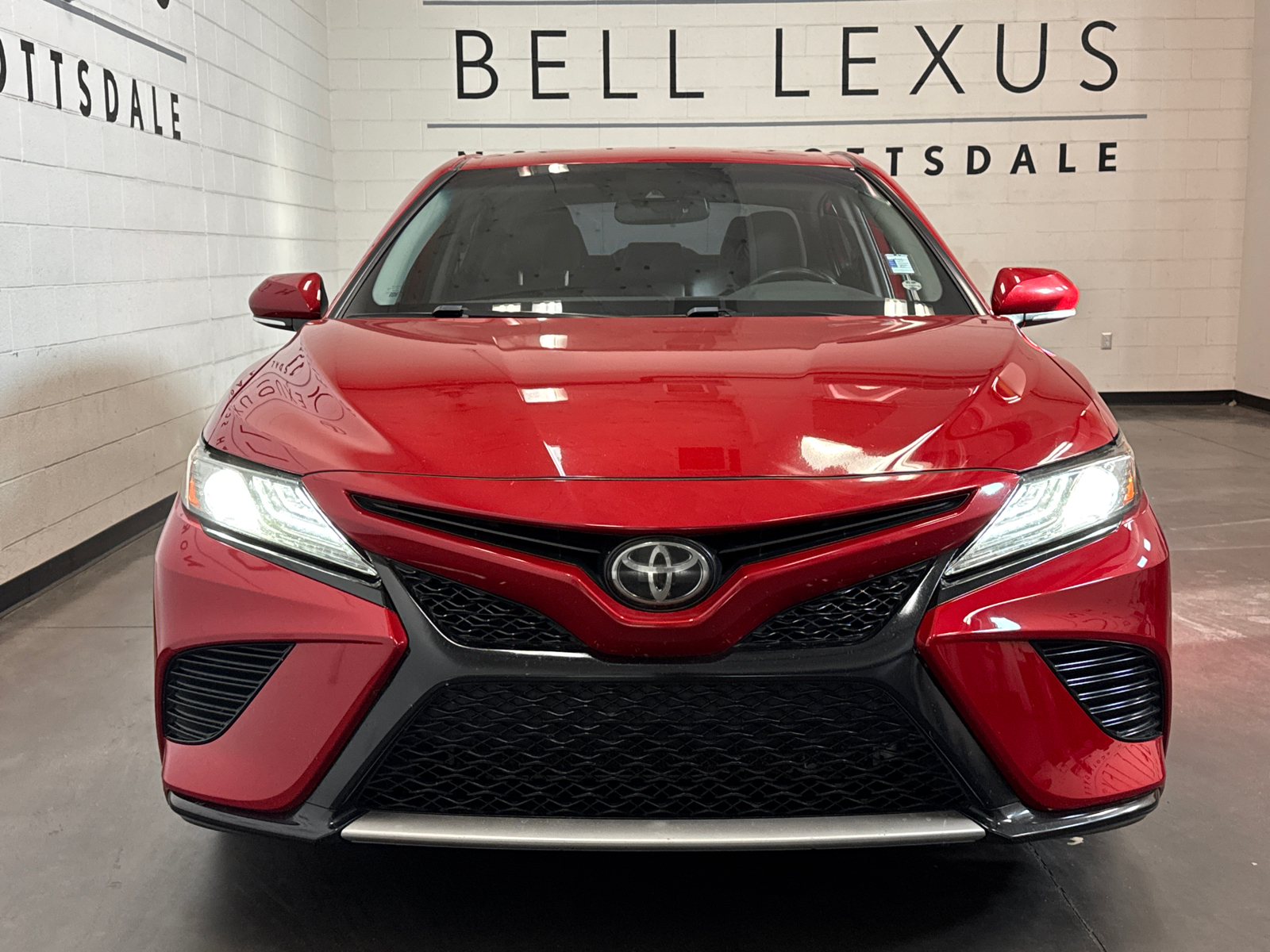 2019 Toyota Camry XSE 3