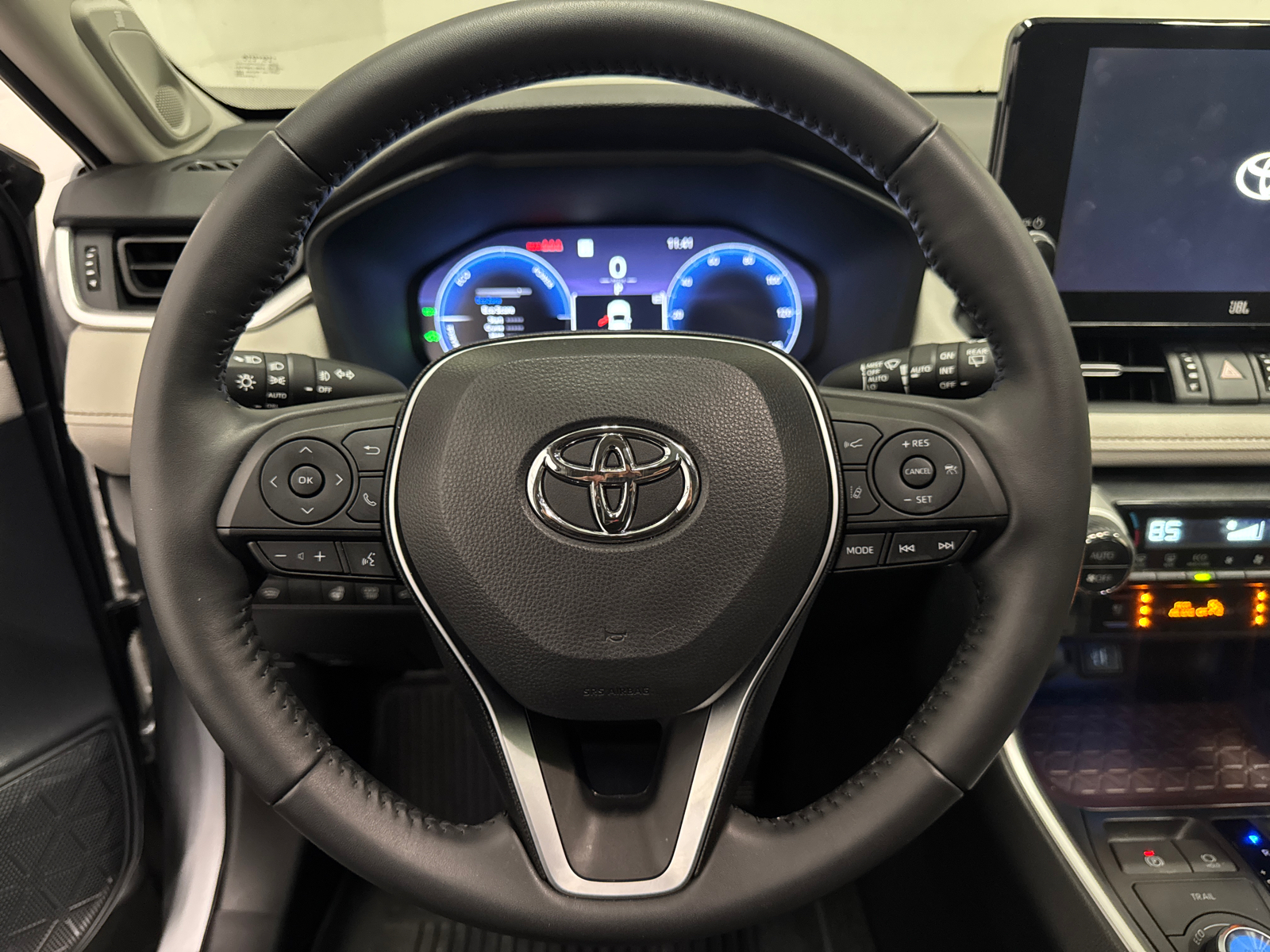 2023 Toyota RAV4 Hybrid Limited 14