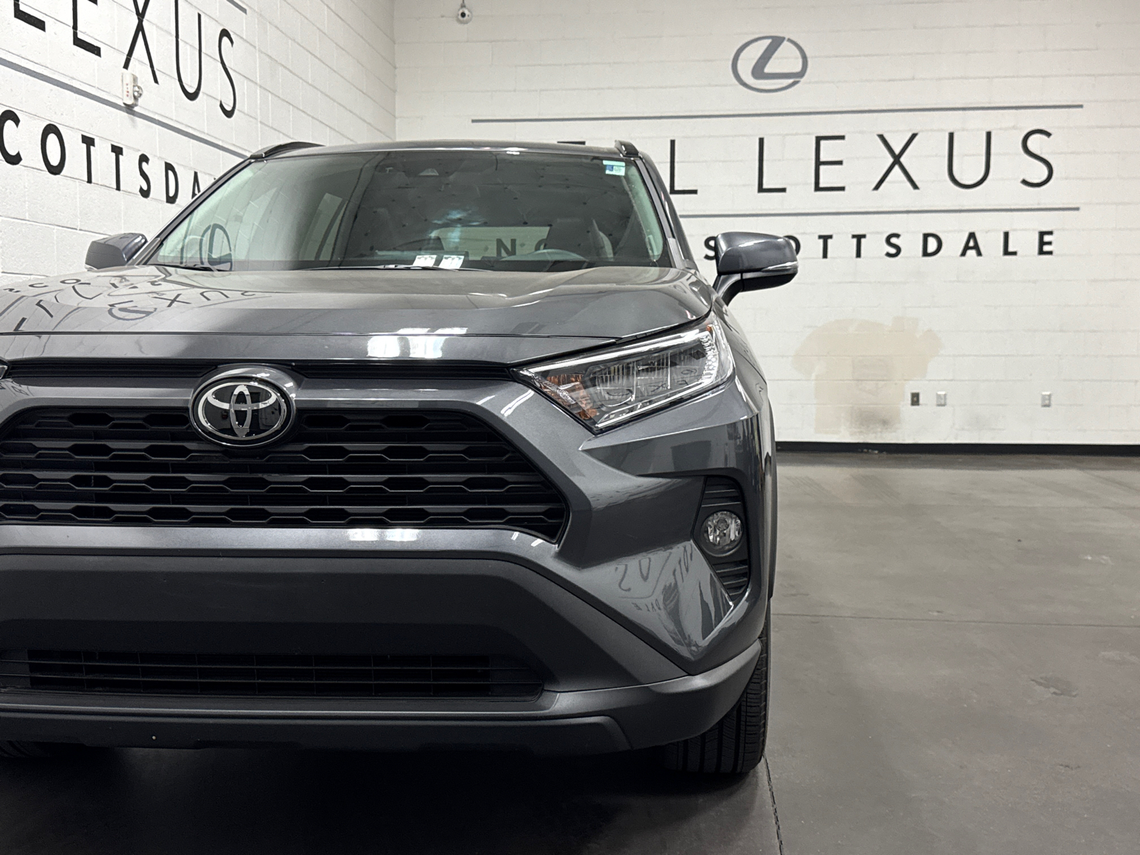 2021 Toyota RAV4 XLE Premium 3