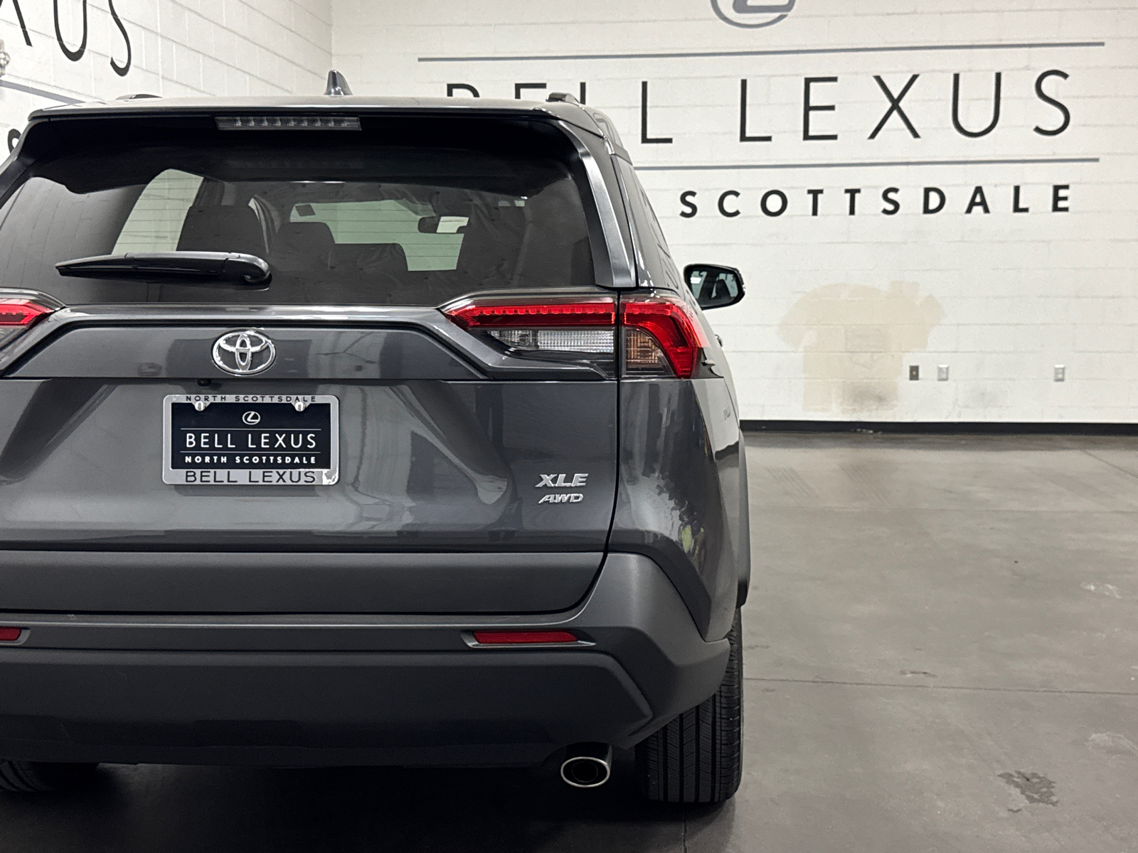 2021 Toyota RAV4 XLE Premium 25