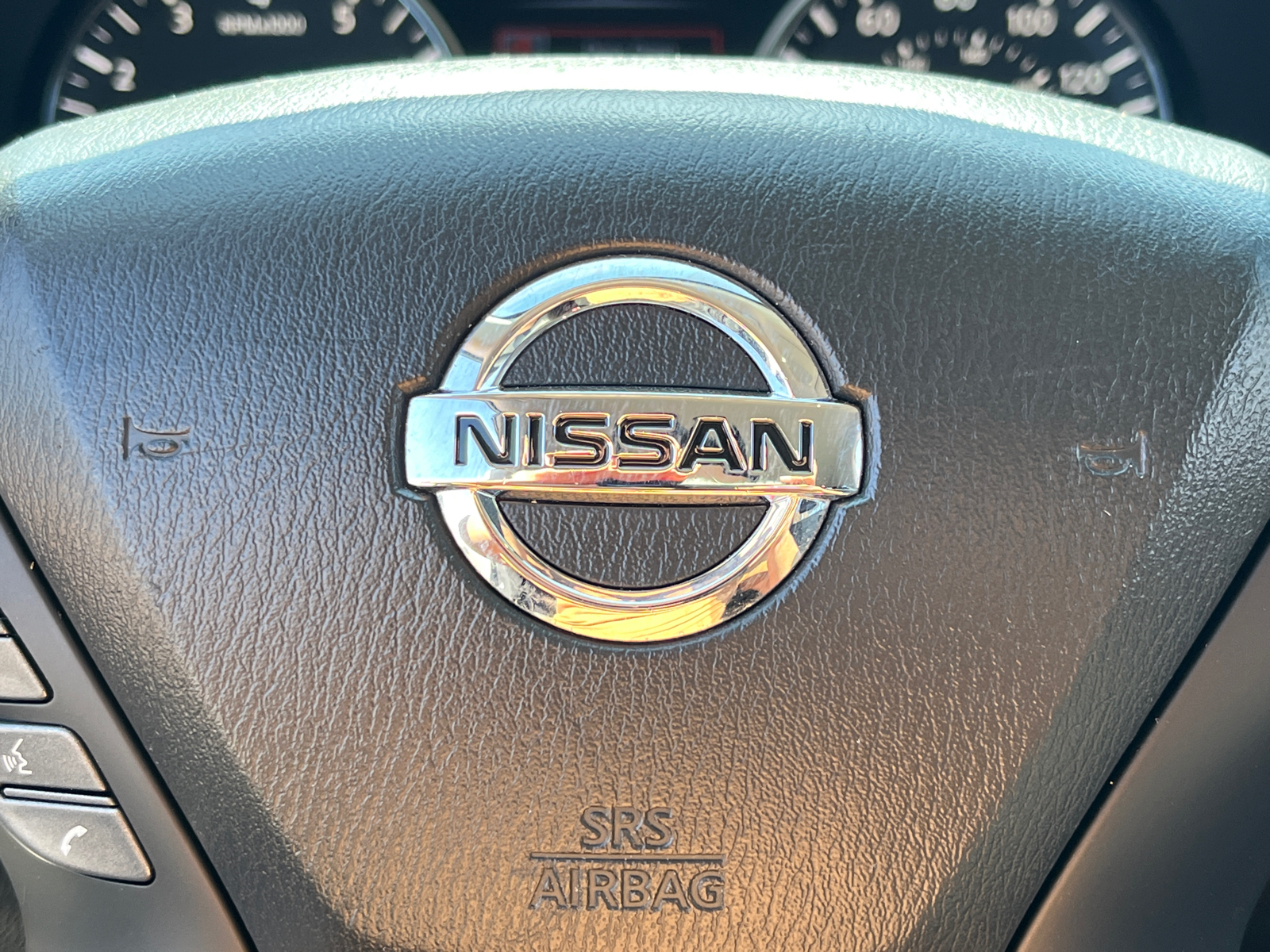 2019 Nissan Pathfinder S 17