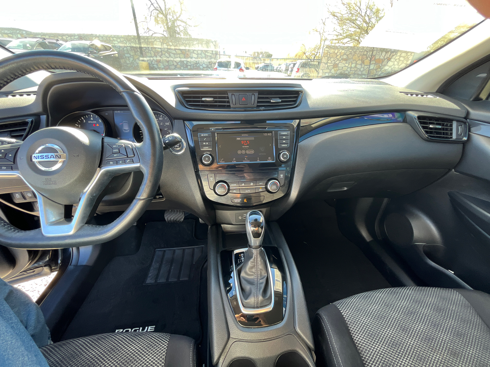 2019 Nissan Rogue Sport SV 19