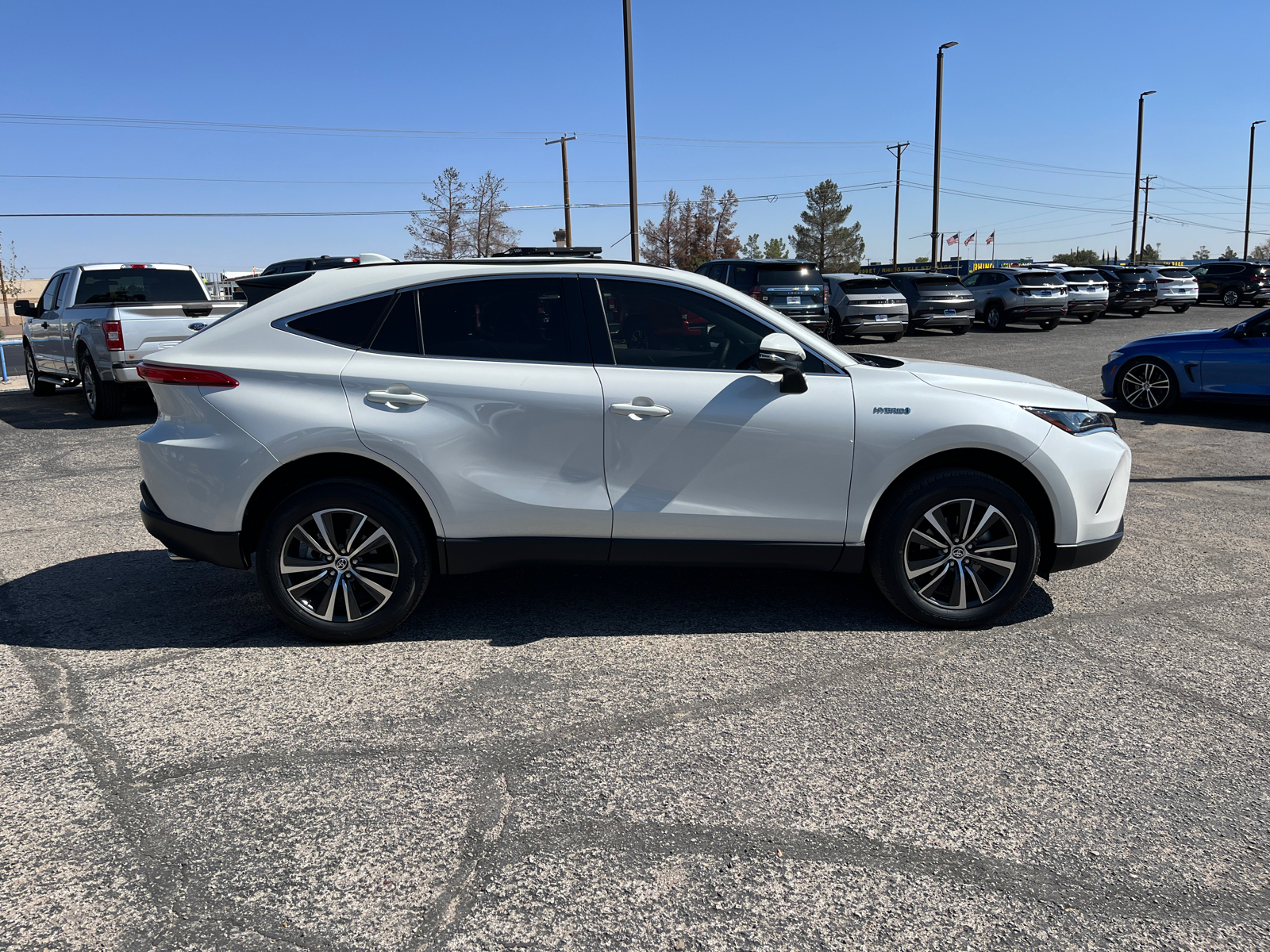 2021 Toyota Venza LE 9