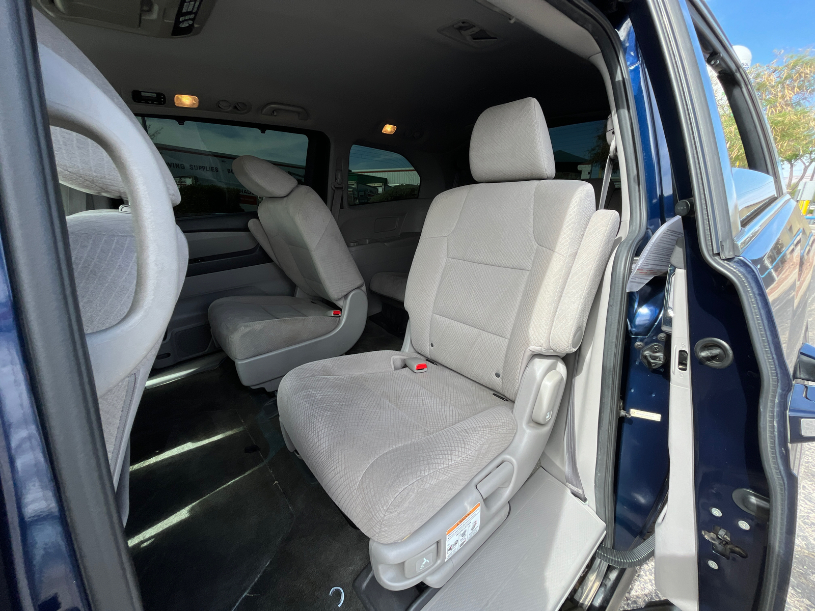 2016 Honda Odyssey SE 24