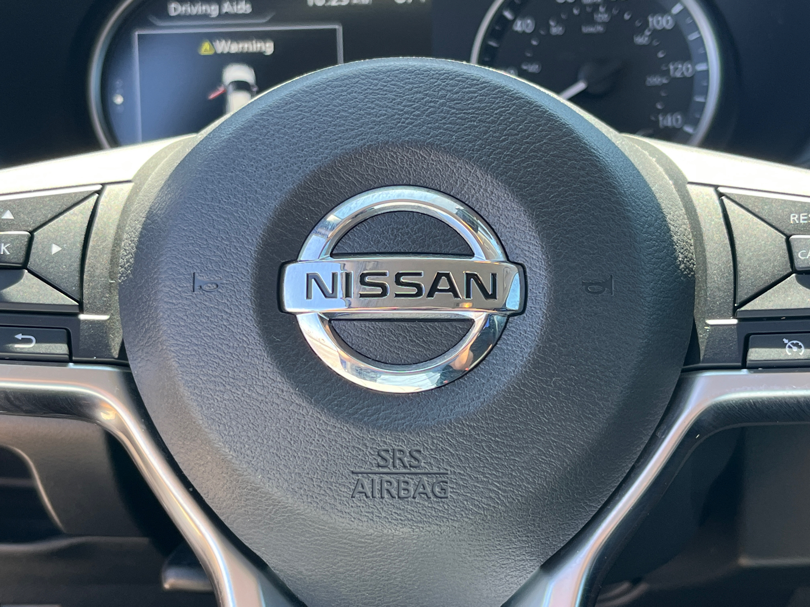 2020 Nissan Kicks SR 17