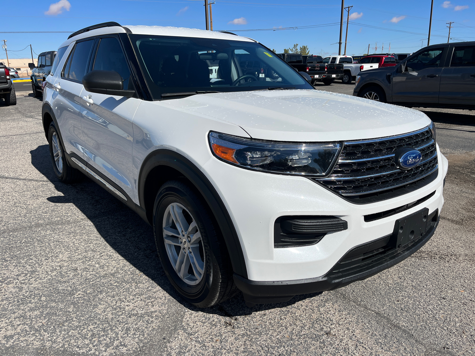 2024 Ford Explorer XLT 1