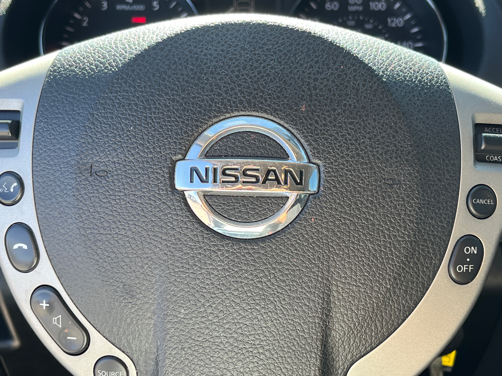 2014 Nissan Rogue Select S 17