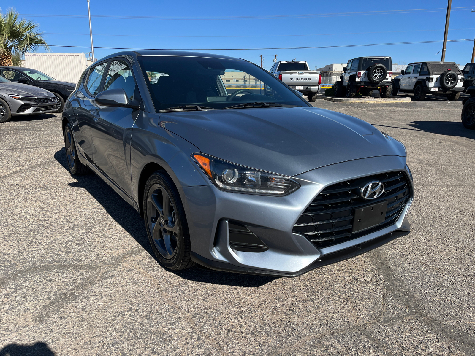 2020 Hyundai Veloster 2.0 Premium 1