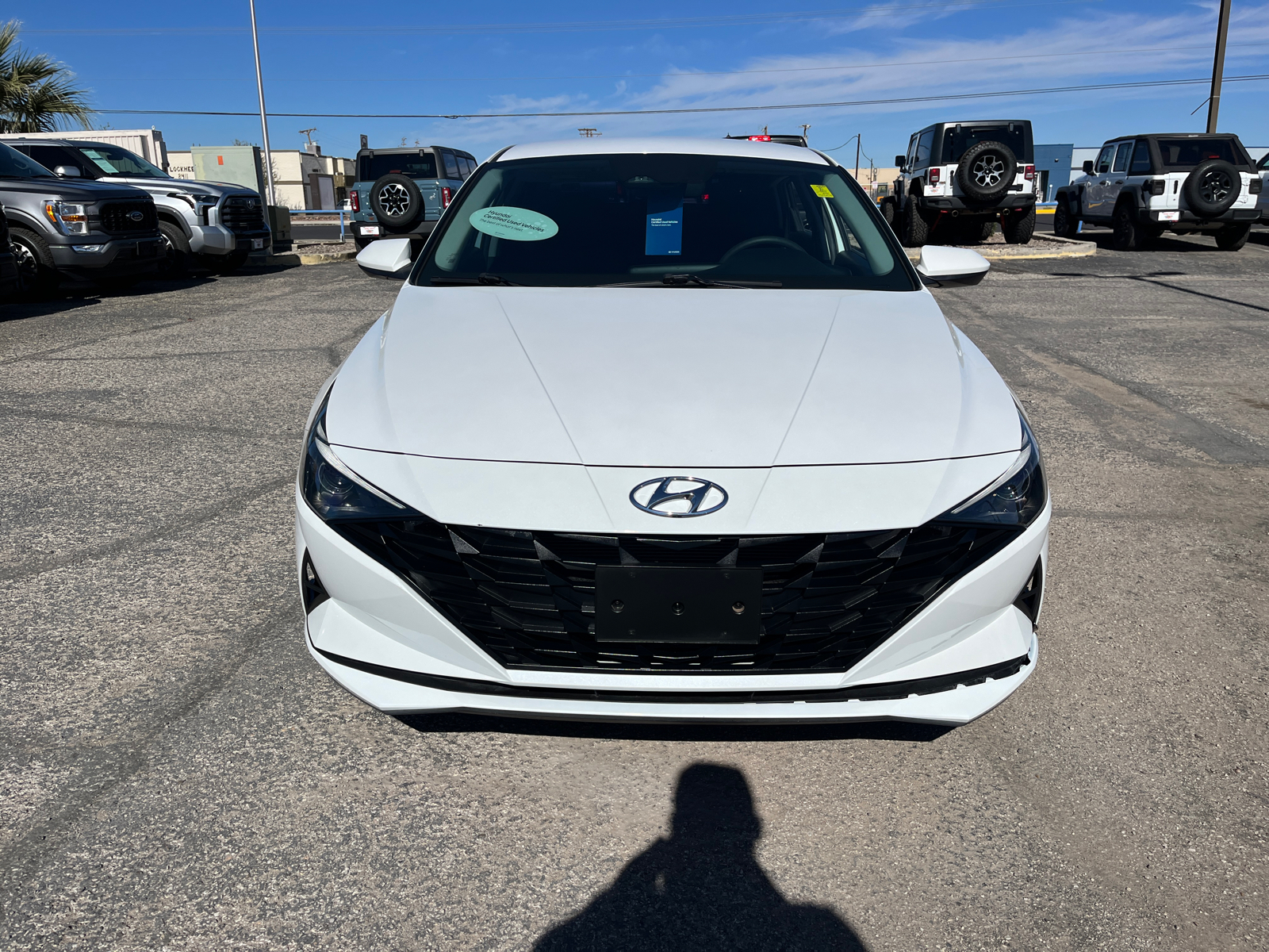 2022 Hyundai Elantra SE 2