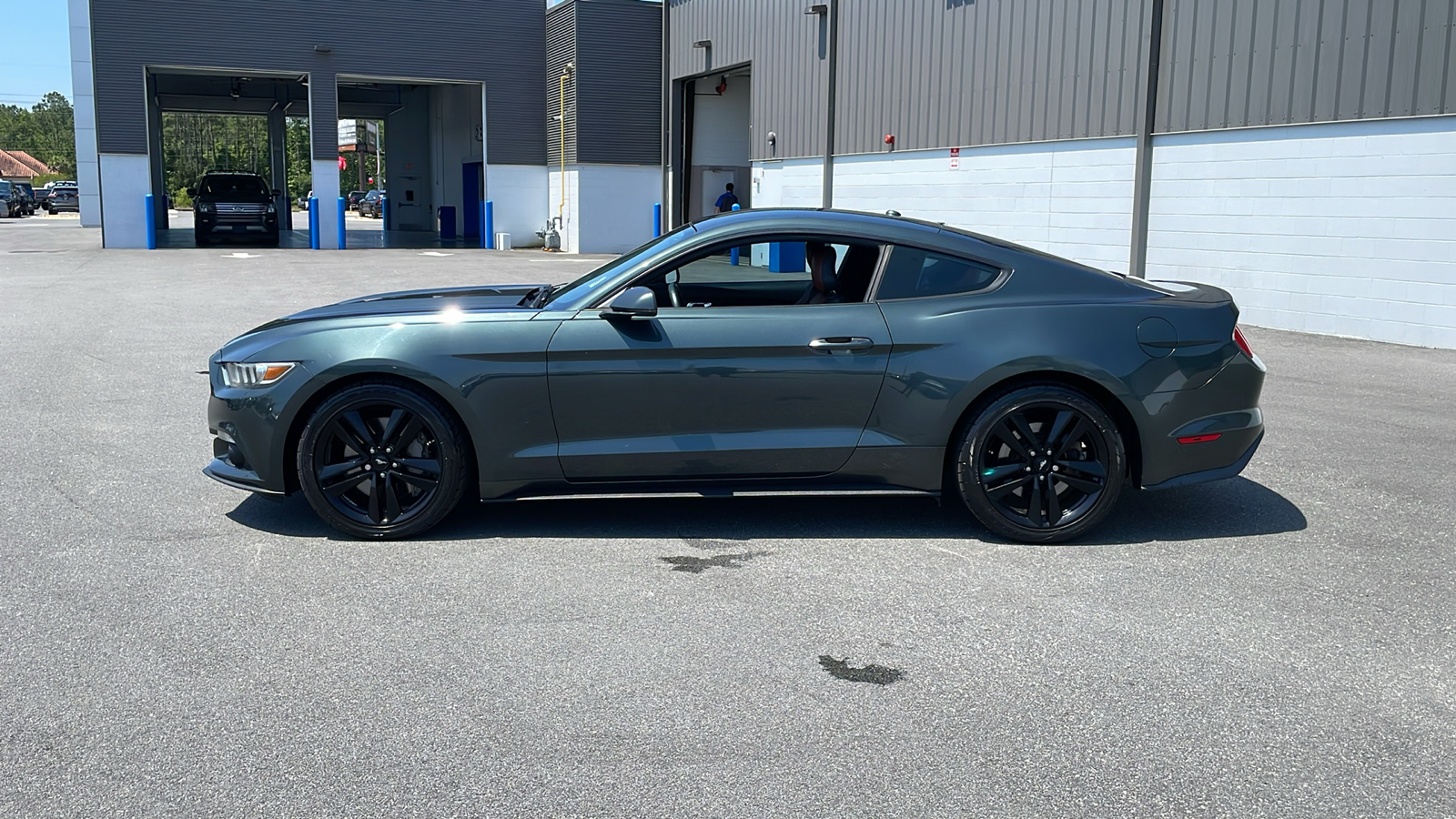 2015 Ford Mustang EcoBoost Premium 2