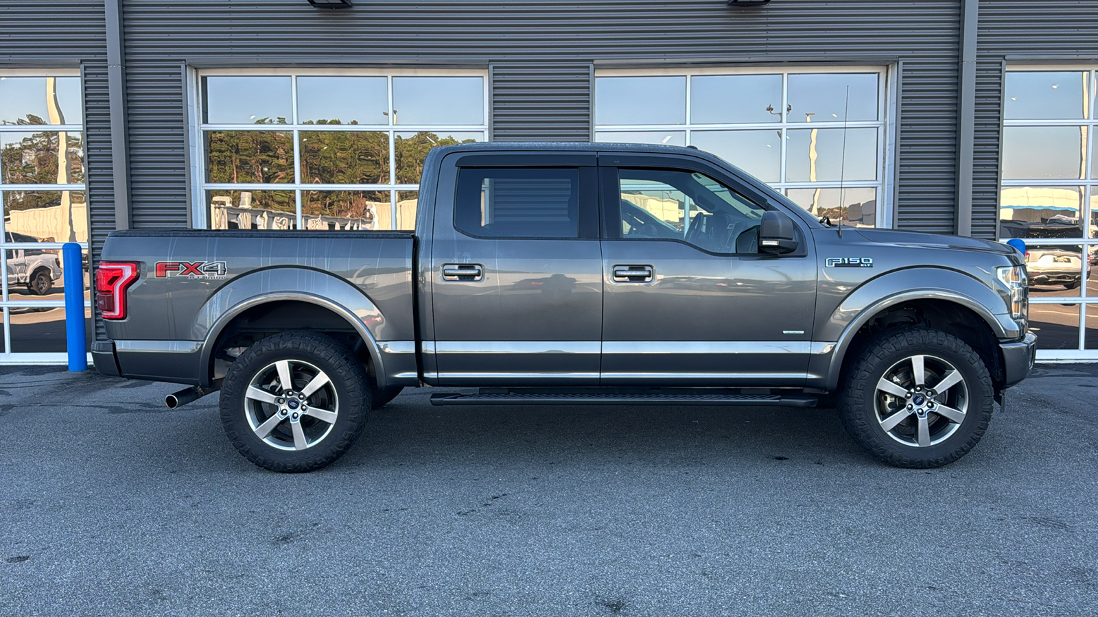 2017 Ford F-150 XLT 4