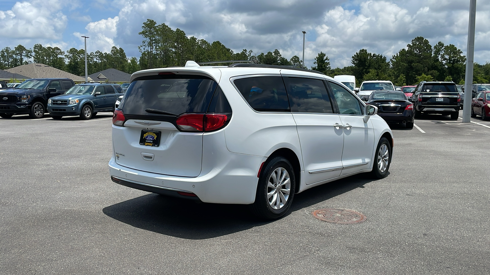 2017 Chrysler Pacifica Touring L 8