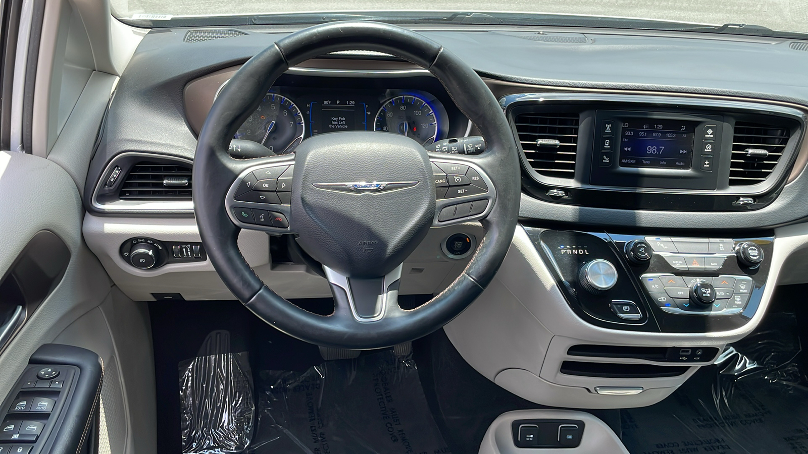 2017 Chrysler Pacifica Touring L 18