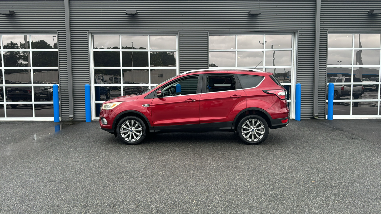 2017 Ford Escape Titanium 2