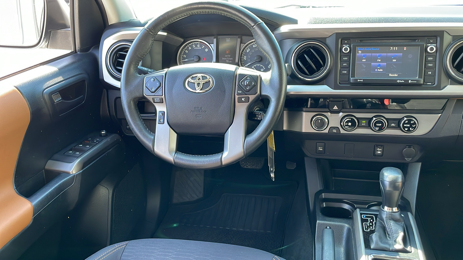 2017 Toyota Tacoma SR5 27
