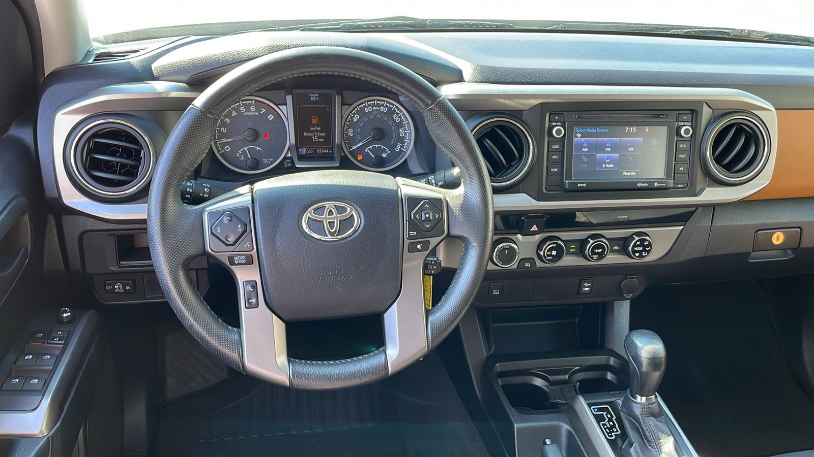 2017 Toyota Tacoma SR5 46