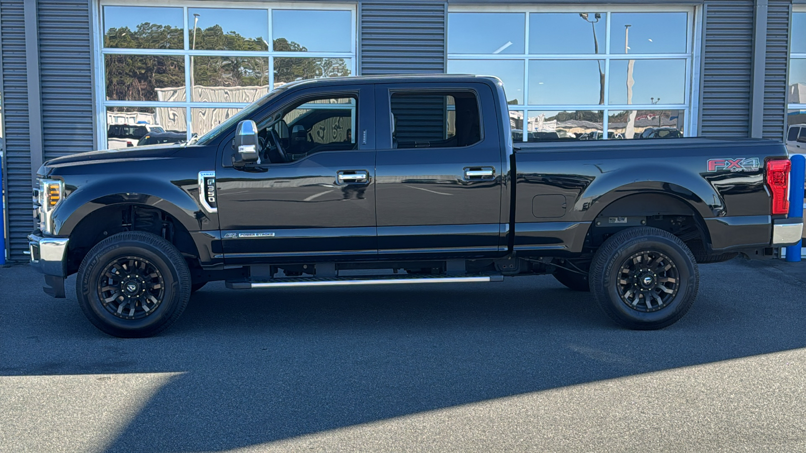 2018 Ford F-350SD Lariat 2