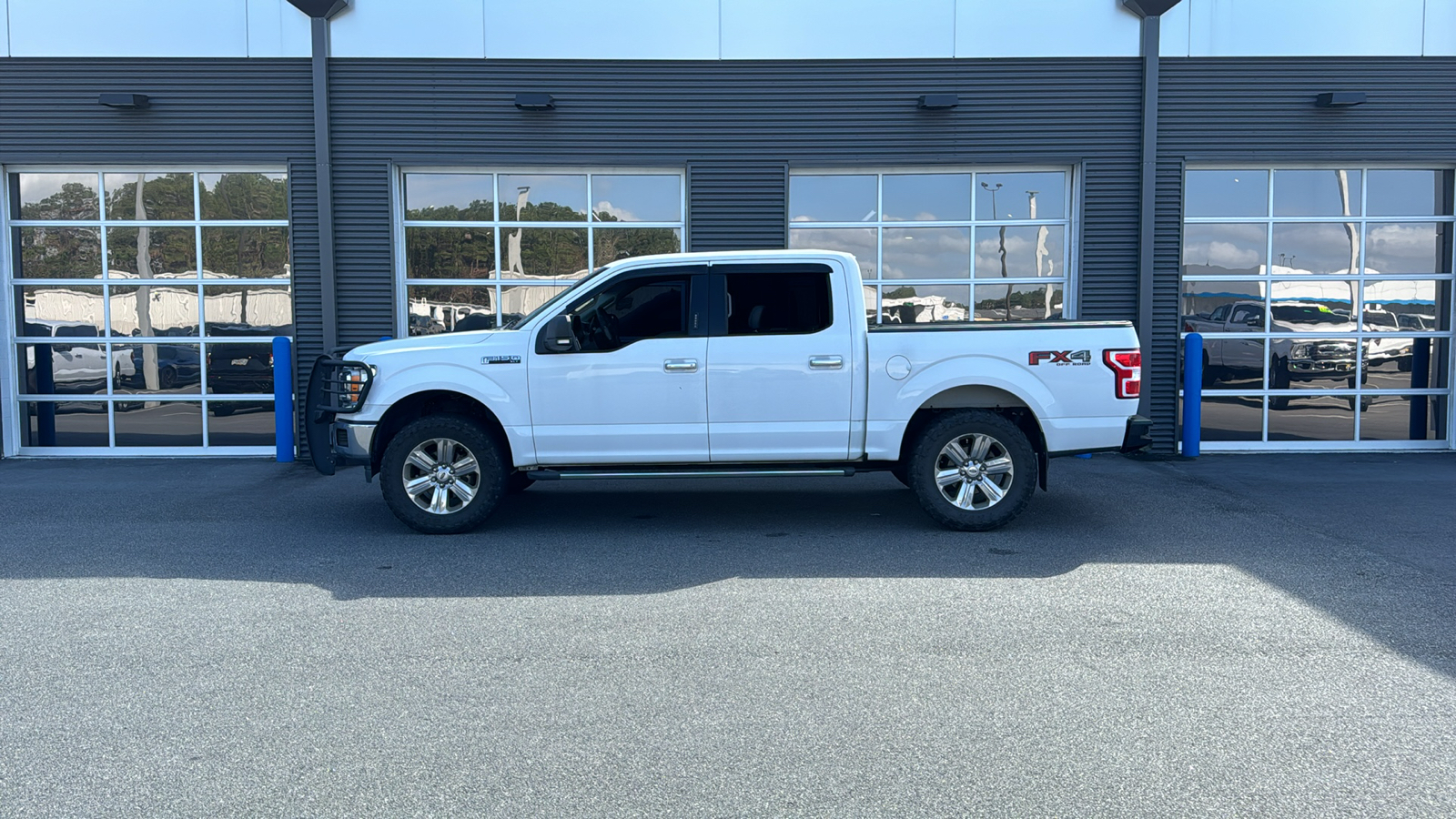 2019 Ford F-150 XLT 2